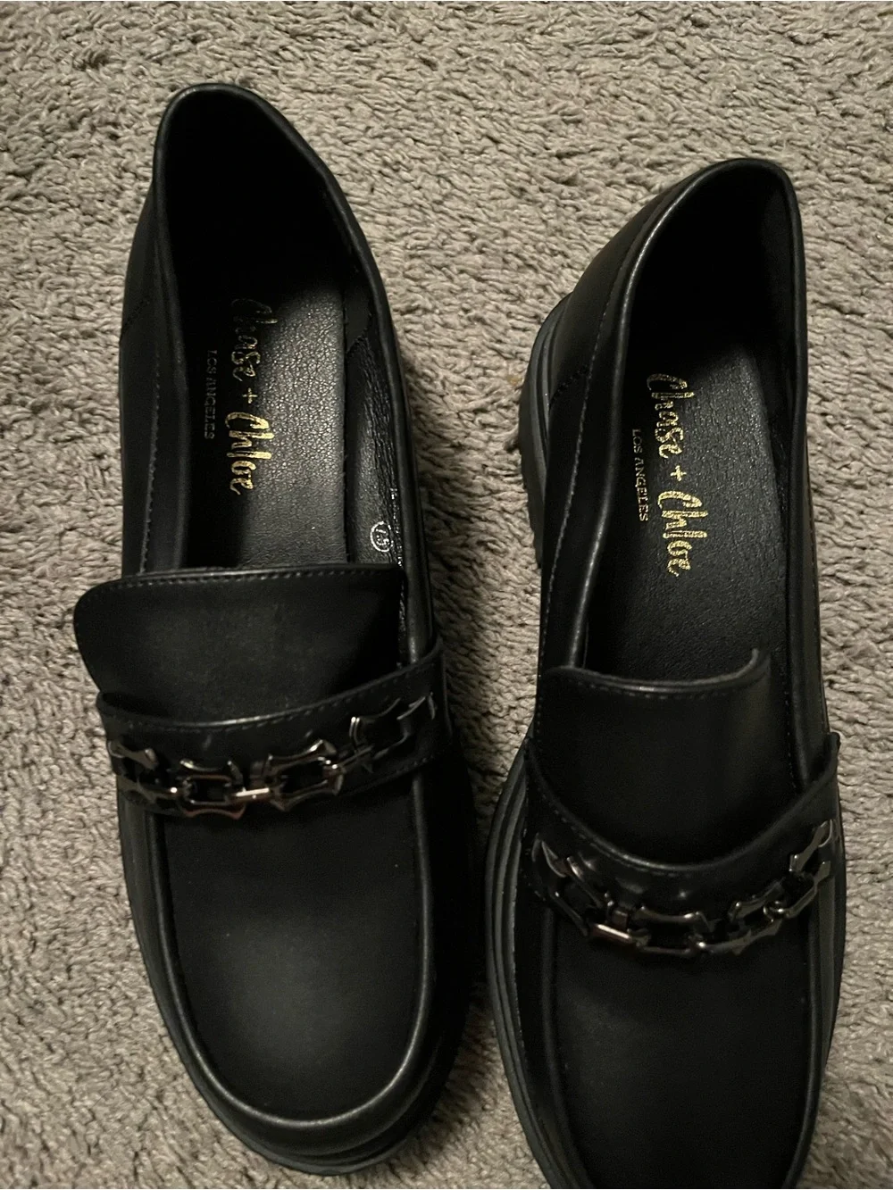 Chase + Chloe Black Chain-Accent Women's Loafers